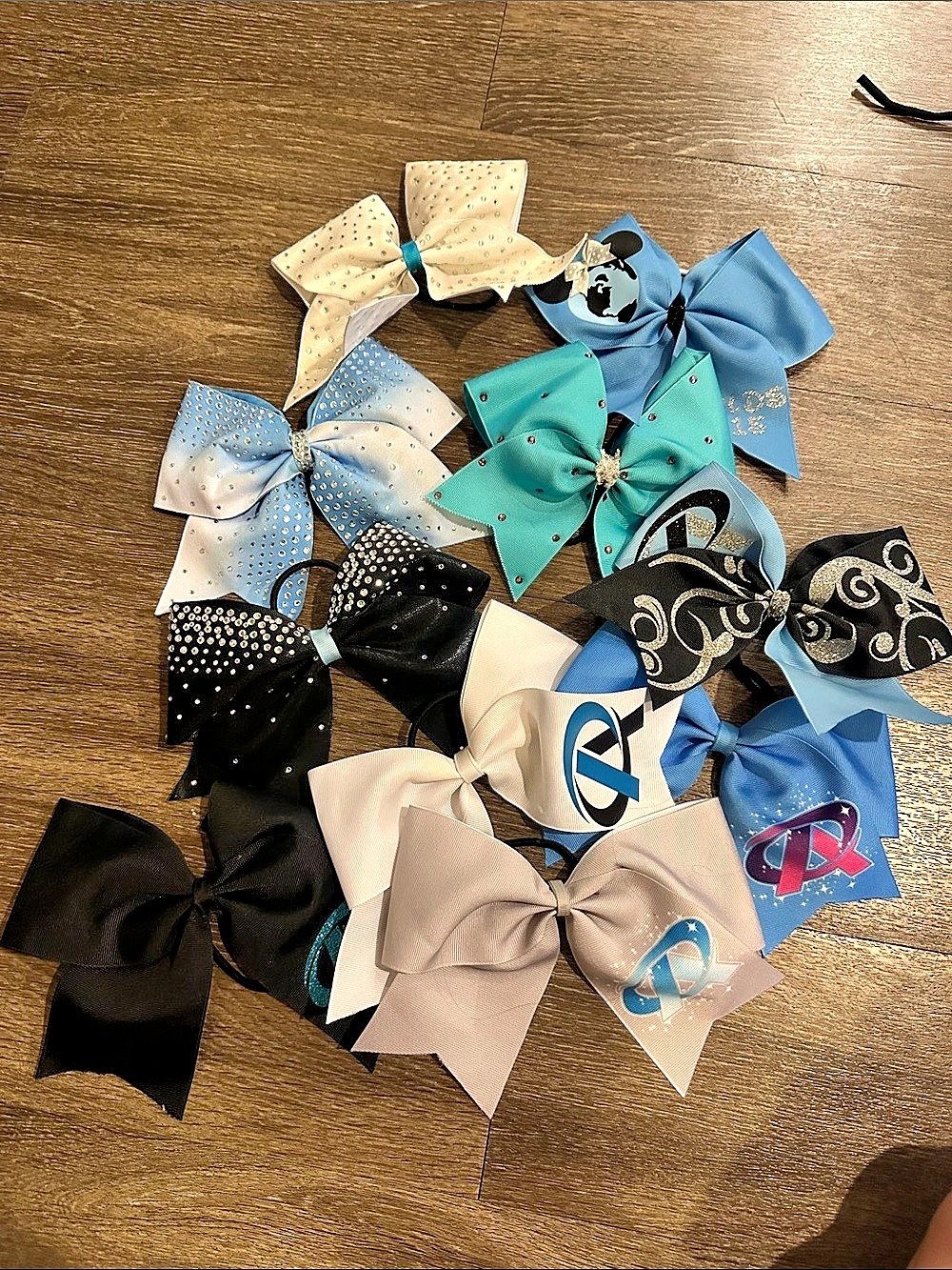 Assorted cheerleading bows